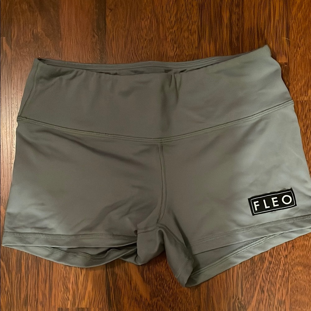 Fleo Gray Athletic Shorts for Performance